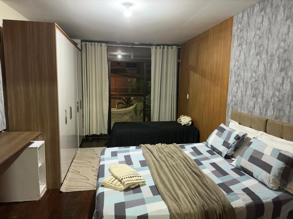 Em Frente A Apartamento *